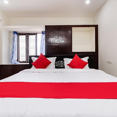 Oyo Victory Grand Hotel Tadepalle Ngoại thất bức ảnh