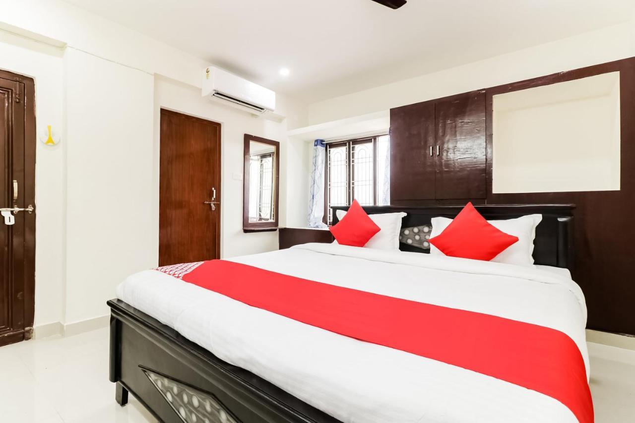 Oyo Victory Grand Hotel Tadepalle Ngoại thất bức ảnh